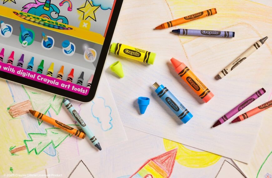 WIN a Crayola x Sandisk USB-C Flash Drive, Markers, Sweatshirt & Thinking Sheets